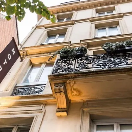 Hotel Toujours & Paris
