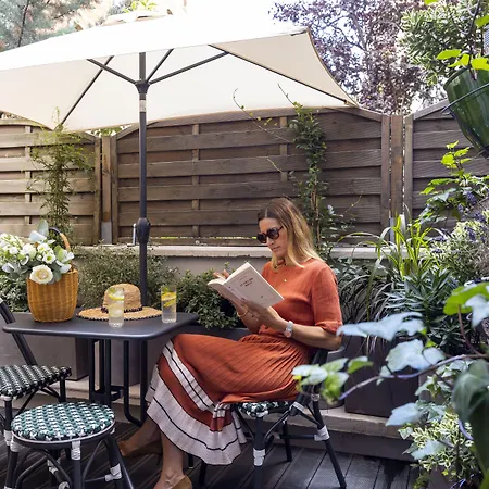 Ξενοδοχείο Toujours &