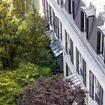 Hotel Toujours & 4*