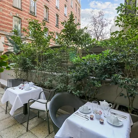 Hotel Toujours & Paris