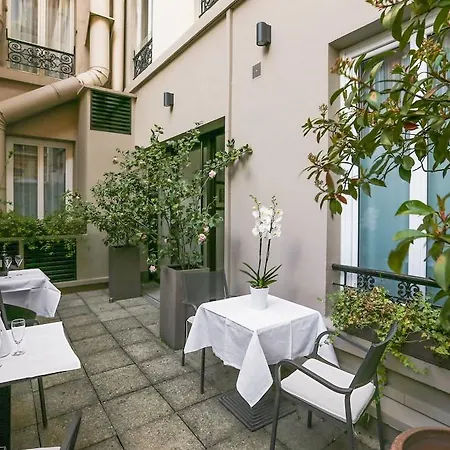 Hotel Toujours &