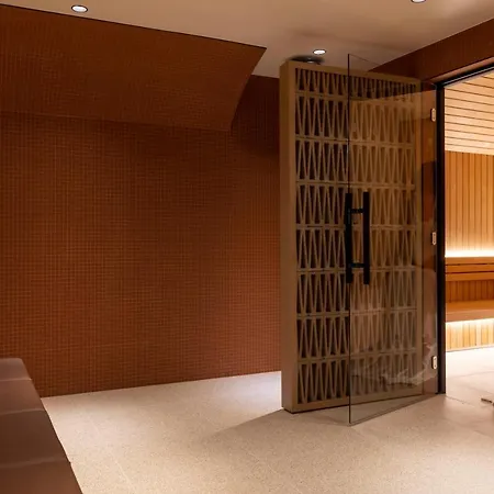 Toujours & Otel 4*