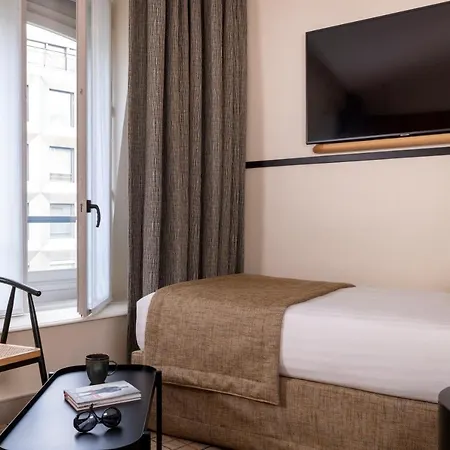 Toujours & Hotel Paříž