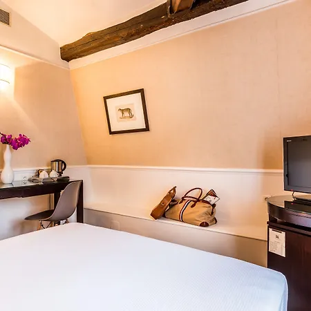 Hotel Toujours & 4*