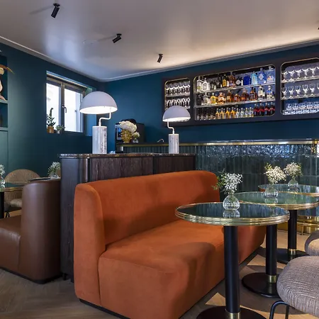 Toujours & Hotel 4*