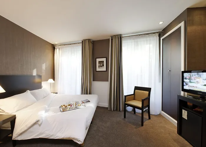 Toujours & Hotell