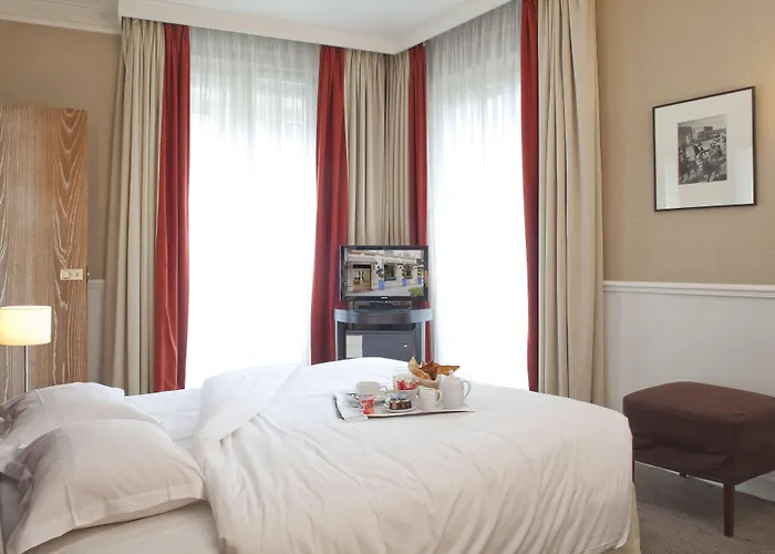 Toujours & Hotel 4*