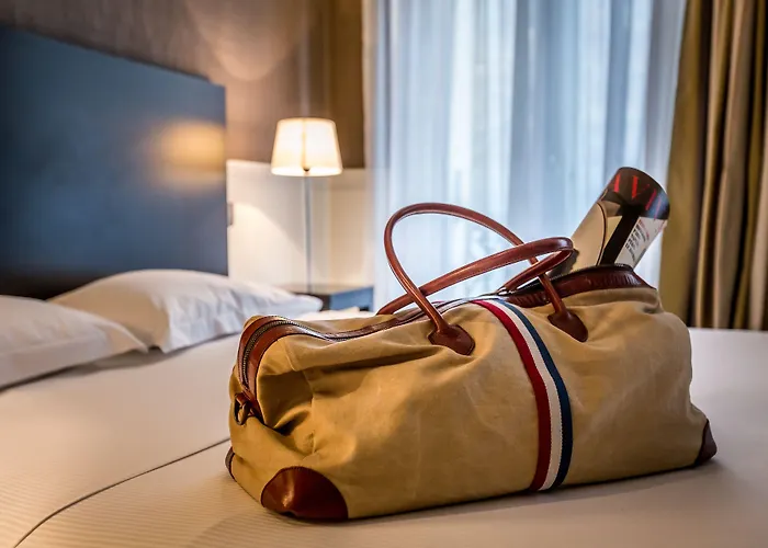 Hotell Toujours & 4*