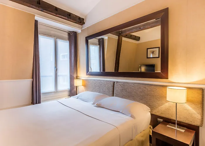 Toujours & Hotell