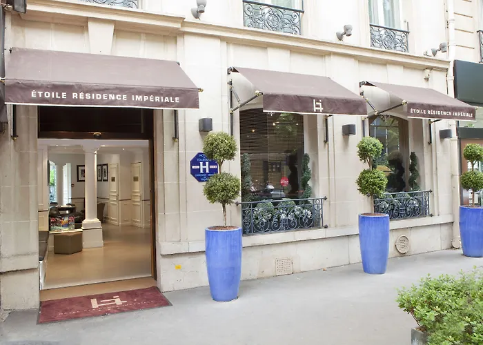 Hotell Toujours & 4*