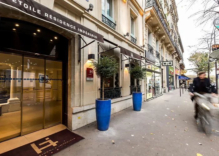 Toujours & 4* Parijs