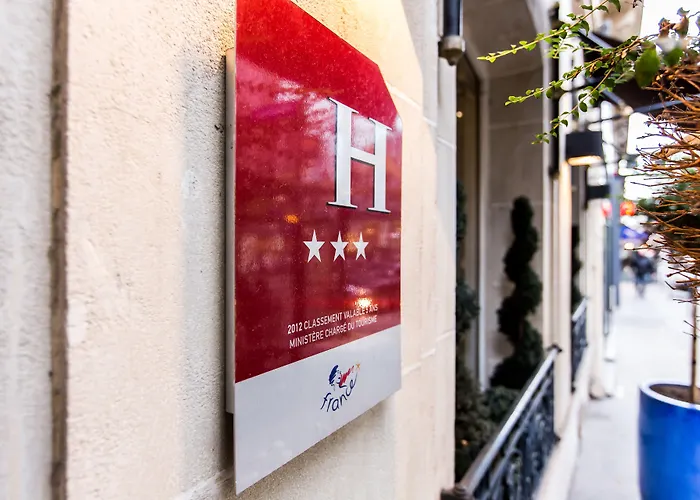 Toujours & Hotell 4*